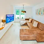 Apartment Porty B103 Nadmorskie Tarasy Pool Sauna Parking