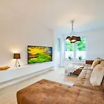 Porty B103 Nadmorskie Tarasy Pool Sauna Parking Apartment Kolobrzeg