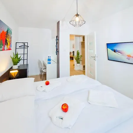 Apartment Porty B103 Nadmorskie Tarasy Pool Sauna Parking *